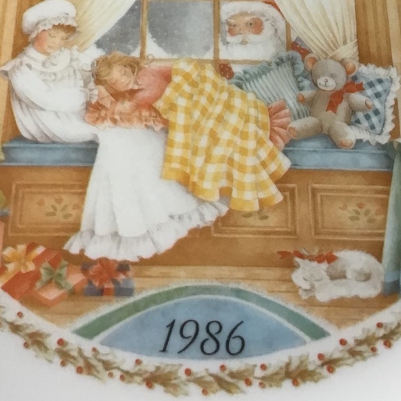 Corelle Vintage Christmas Plate Limited Edition 1986 Unused Holiday Dinnerware - Picture 7 of 8